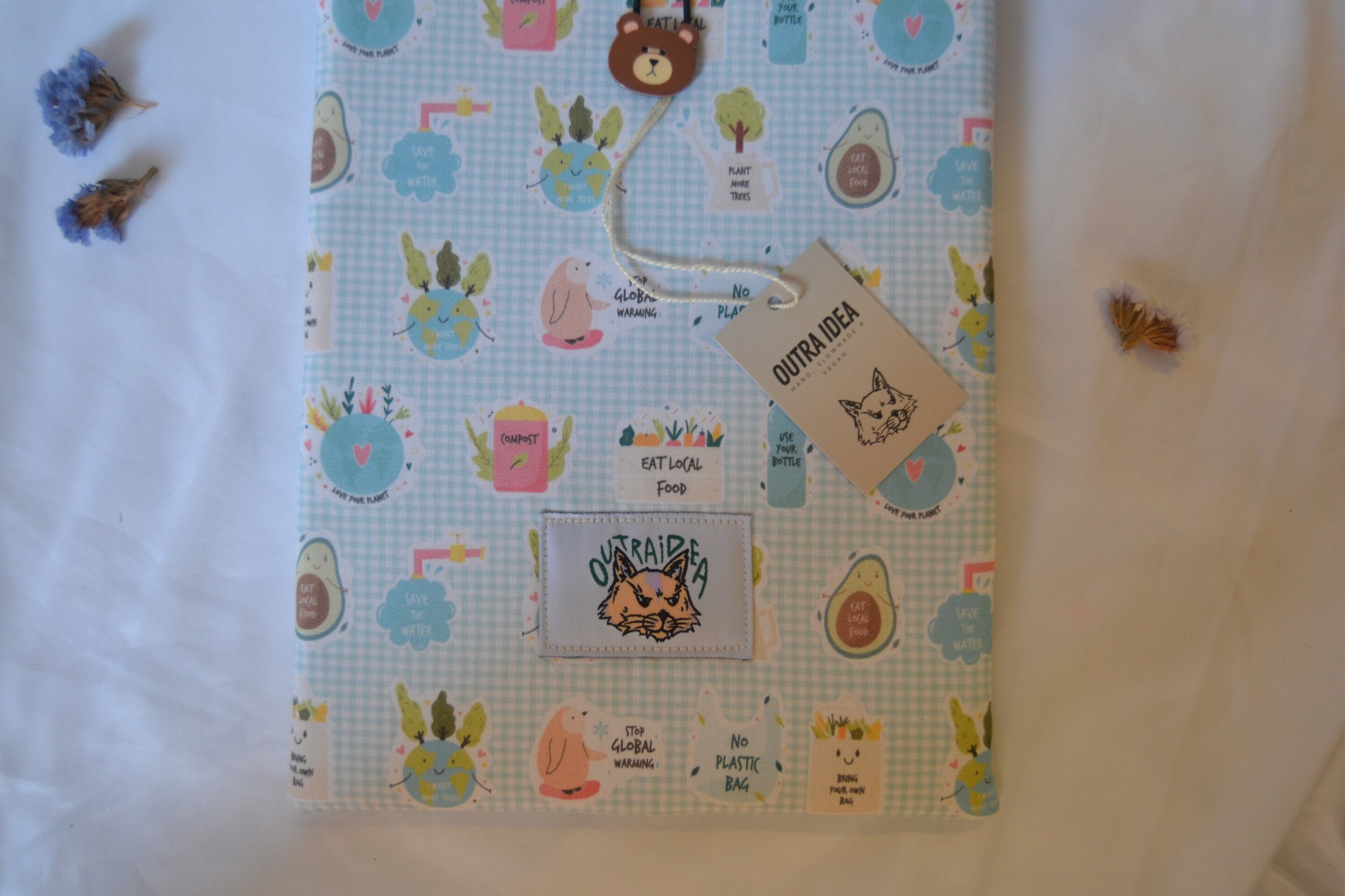 FUNDA LIBRO PLANET - 2