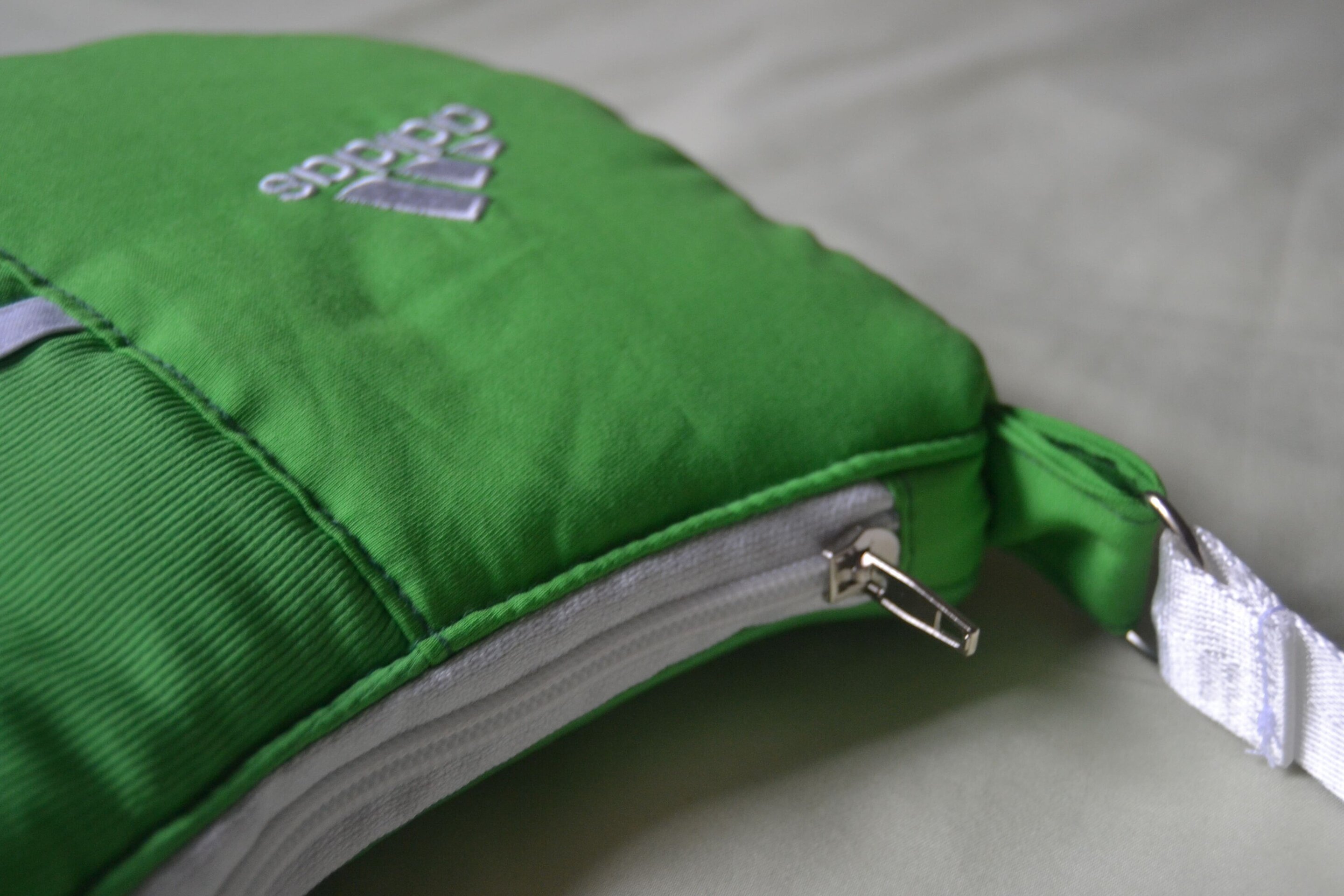 Bolso Upcycled Adidas 2 - 4